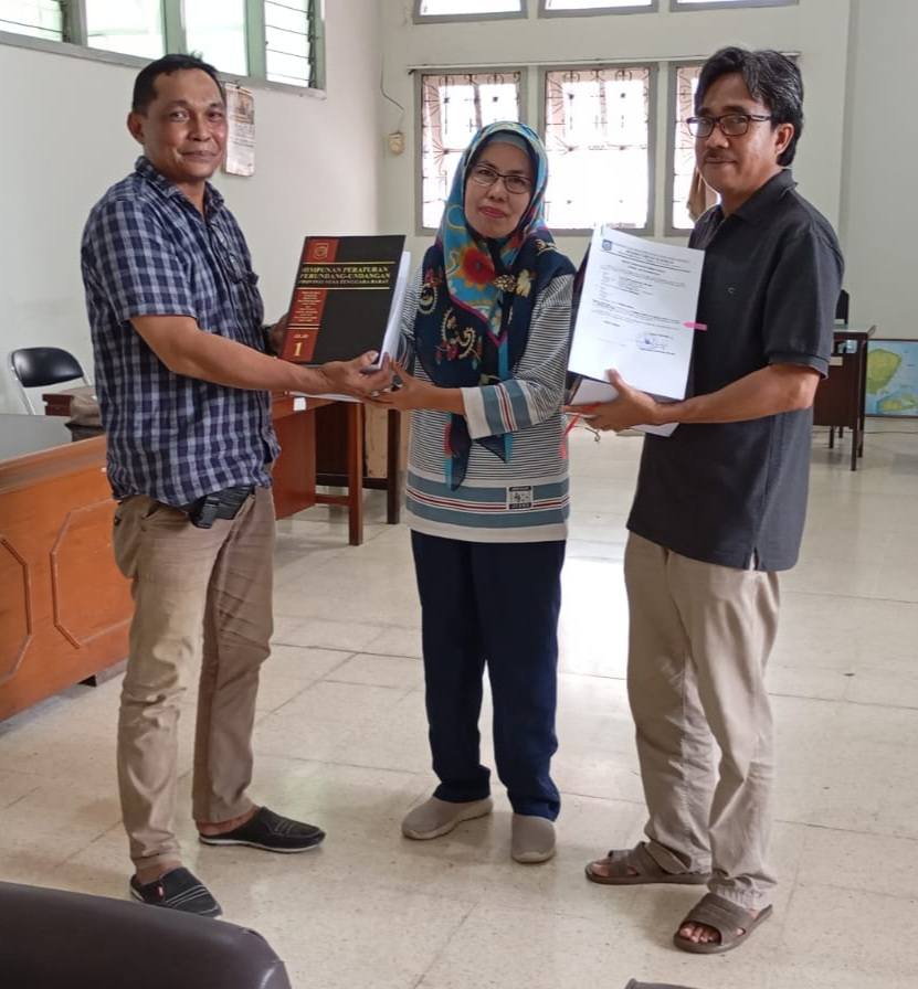 Penerimaan Buku Himpunan  Perundang-Undangan Provinsi NTB dari Biro Hukum Sekretariat Daerah Provinsi NTB